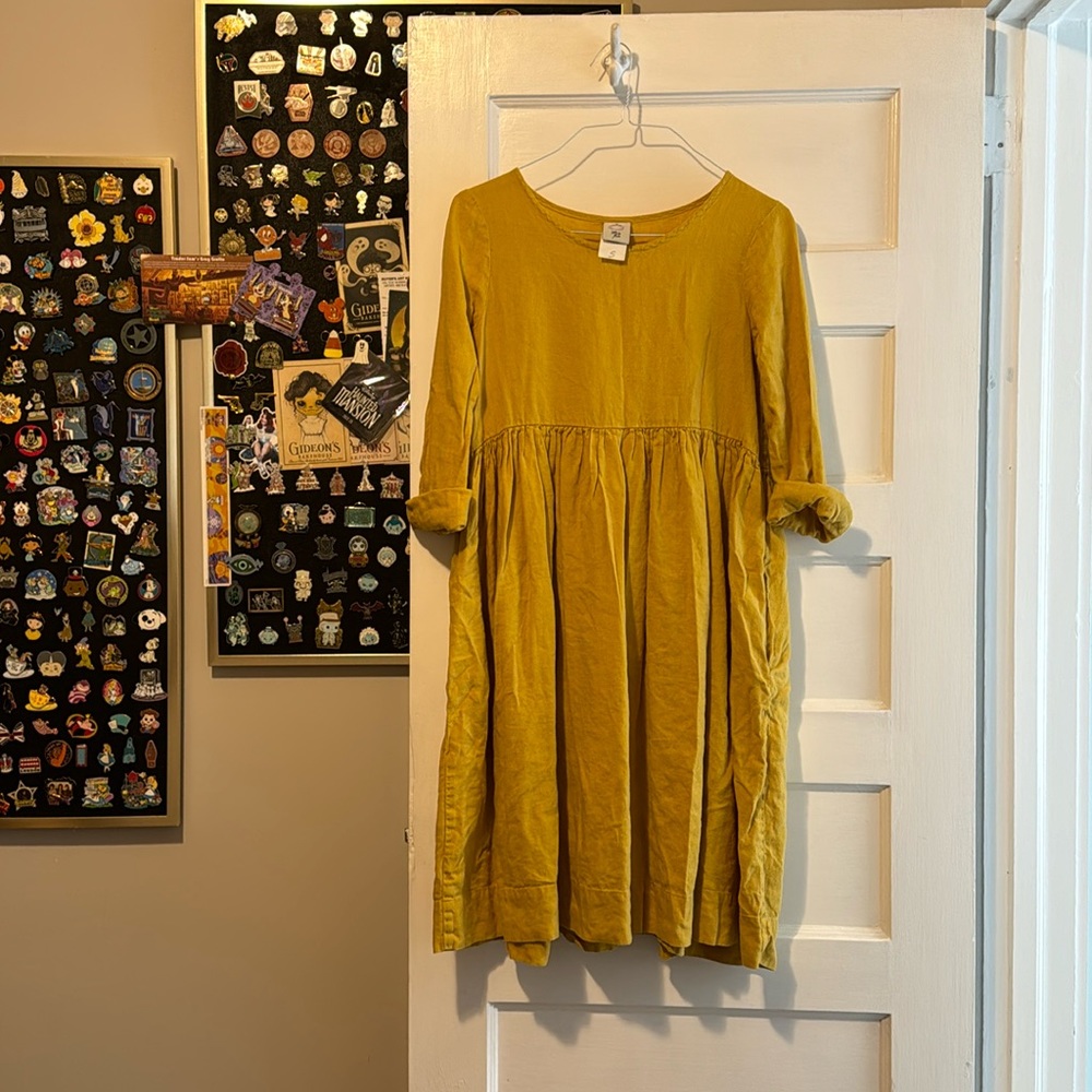 Son de Flor small long sleeve linen dress